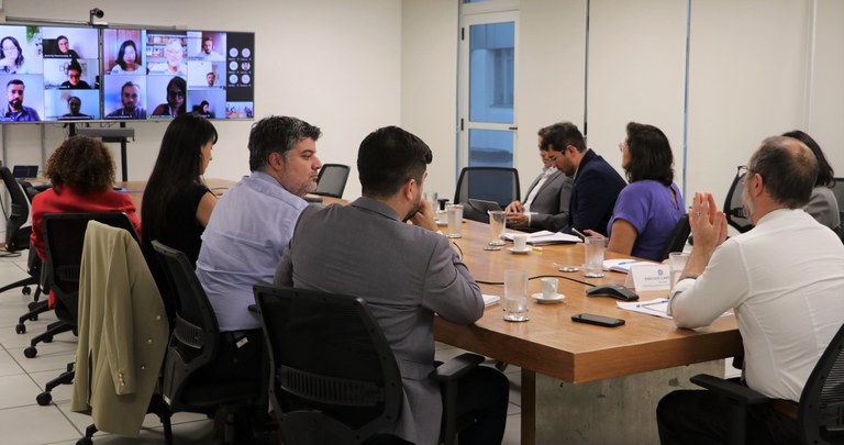 Instituto OPS e outras organizações e representantes da sociedade civil participam de reunião com a CGU
